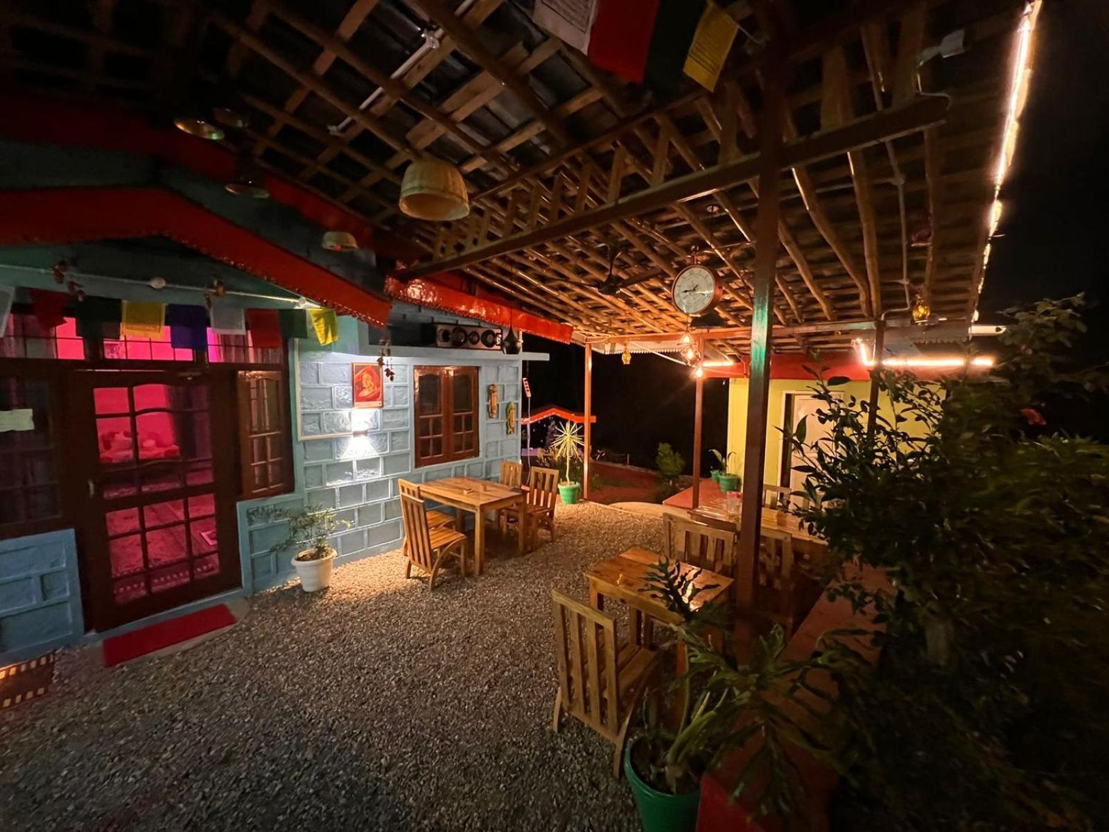 Tathastu Bir -Homestay ,Dorm,Hostel Eksteriør billede