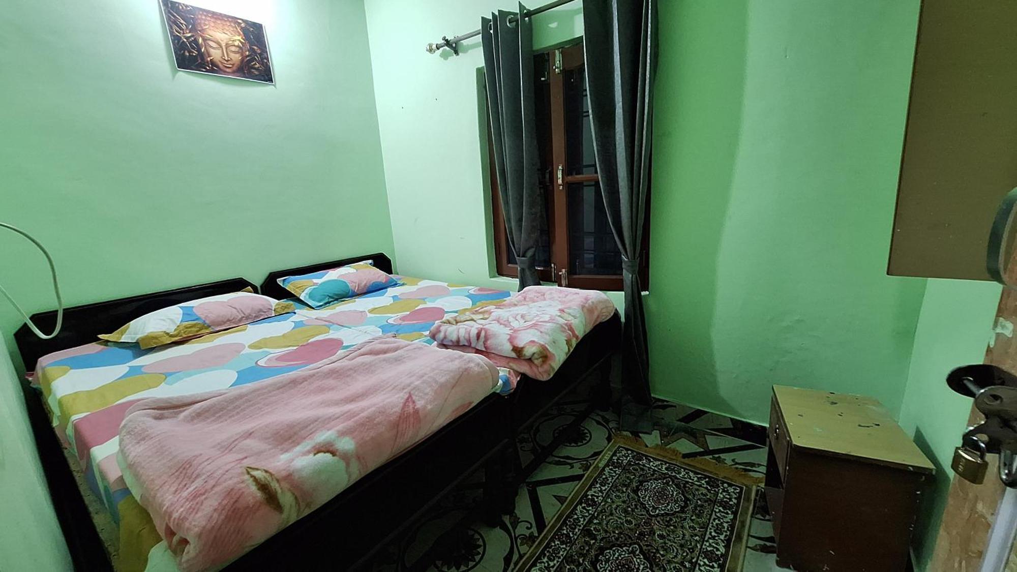Tathastu Bir -Homestay ,Dorm,Hostel Eksteriør billede