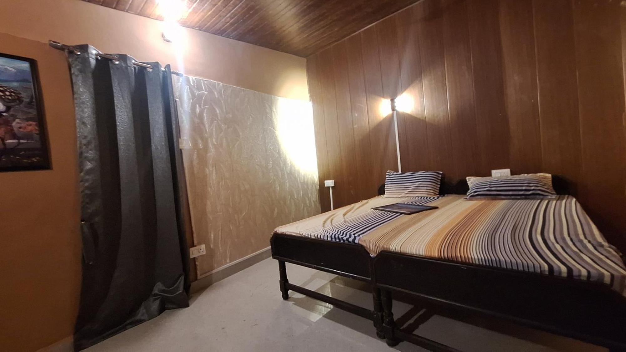 Tathastu Bir -Homestay ,Dorm,Hostel Eksteriør billede