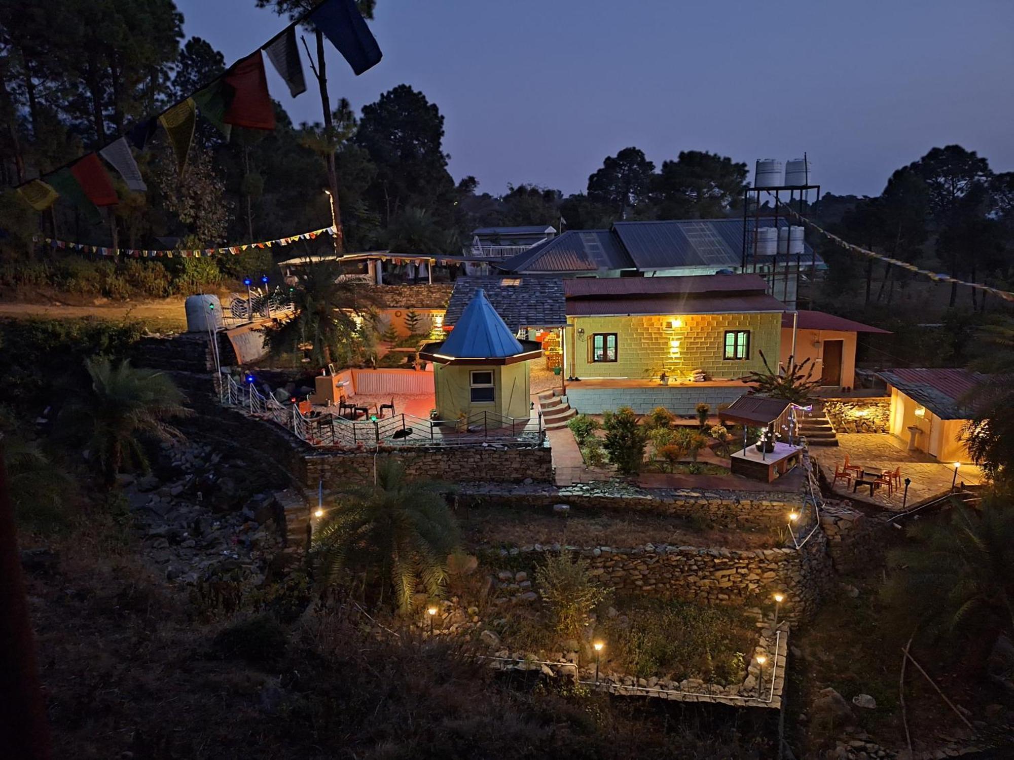 Tathastu Bir -Homestay ,Dorm,Hostel Eksteriør billede
